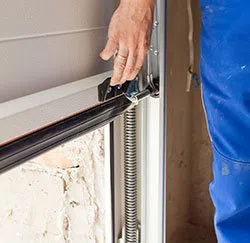 Exclusive Garage Door Service Wellesley, MA 781-824-4031 - springs-side